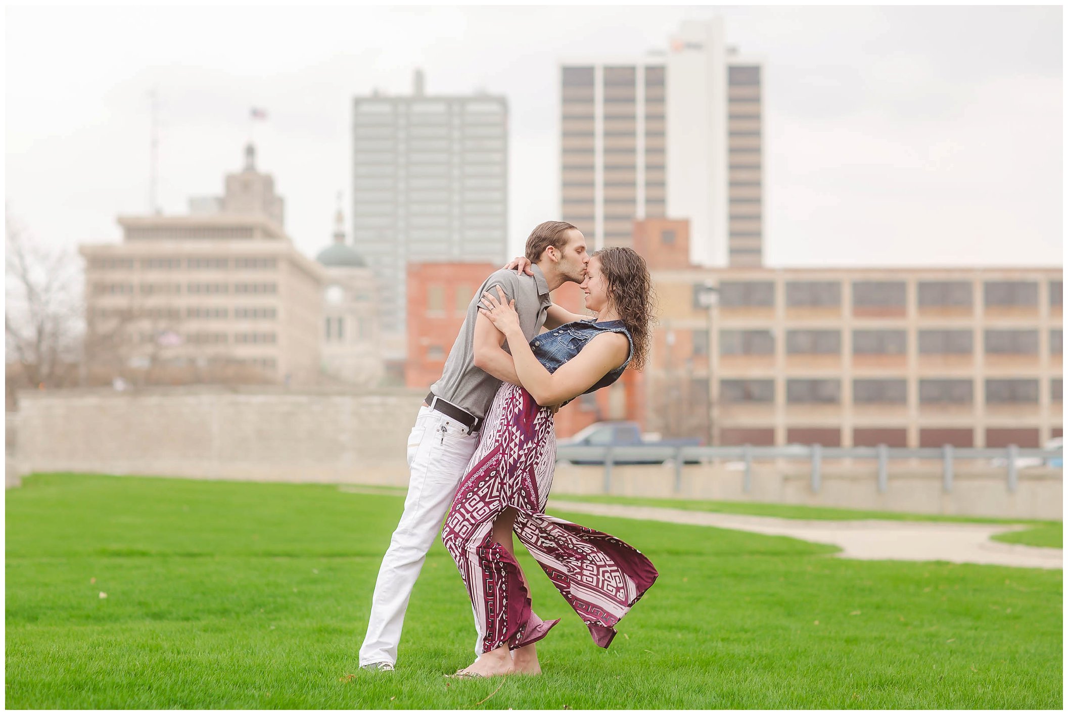 Fort Wayne, Indiana spring engagement session. Midwest and Destination Wedding Photographer_0003.jpg