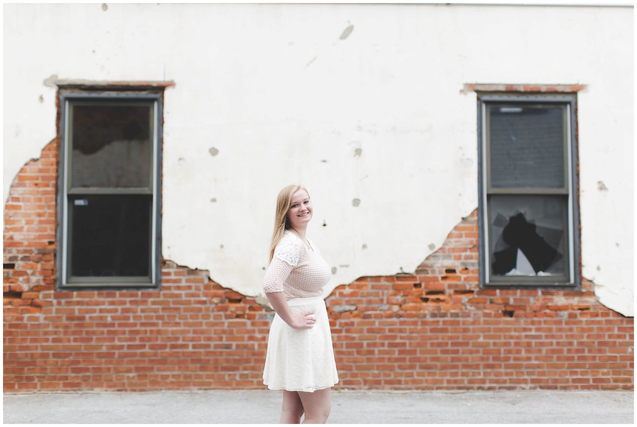 Fort Wayne, Indiana engagement session. Midwest and Destination Wedding Photographer_0076.jpg