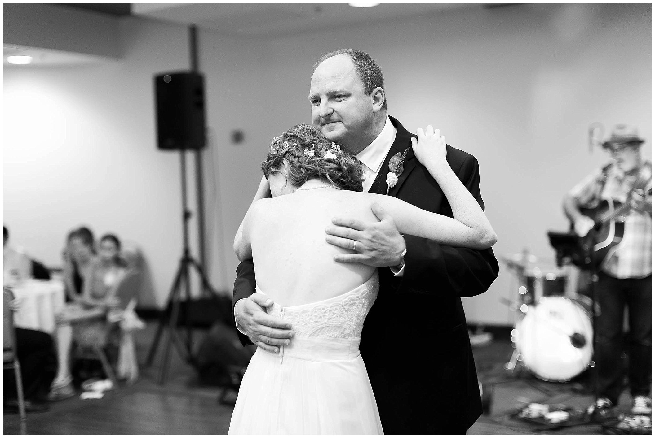 Rustic Indianapolis Wedding, Indianapolis Wedding Photographer_0098.jpg