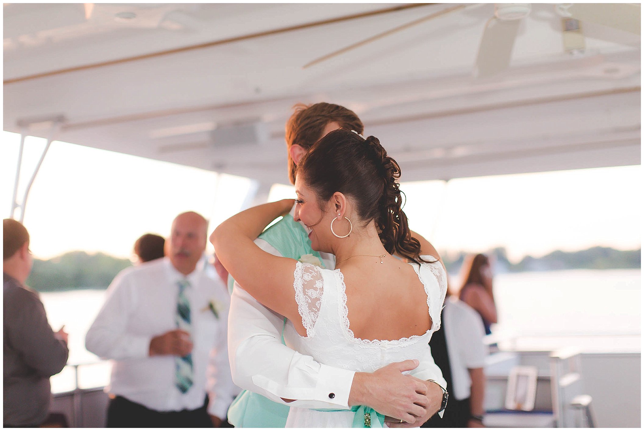 Oakwood Resort boat wedding at Wawasee Lake, Syracuse Indiana Wedding Photographer_0061.jpg
