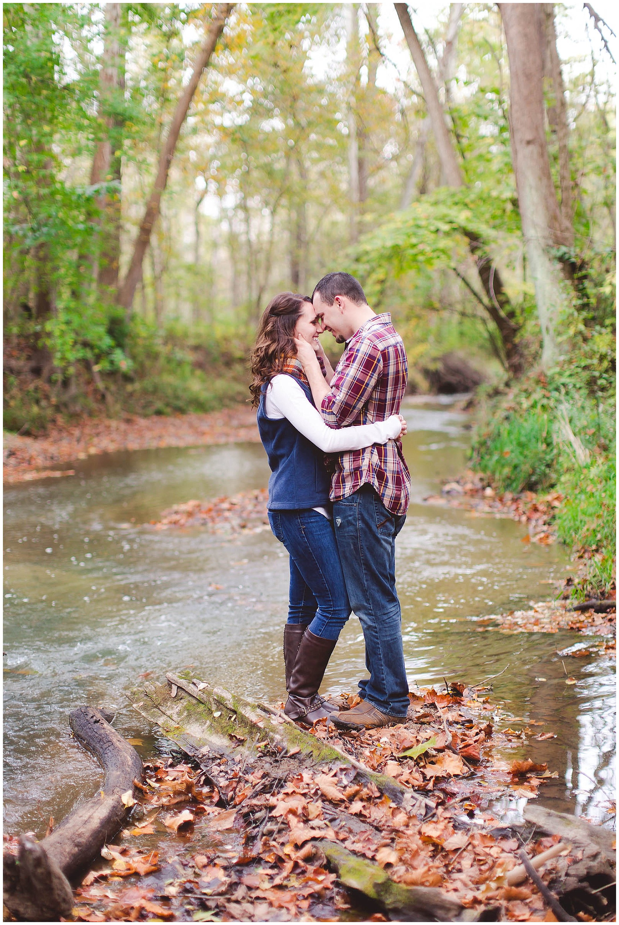 Cozy fall engagement session in a river, Fort Wayne Wedding Photographer_0001.jpg