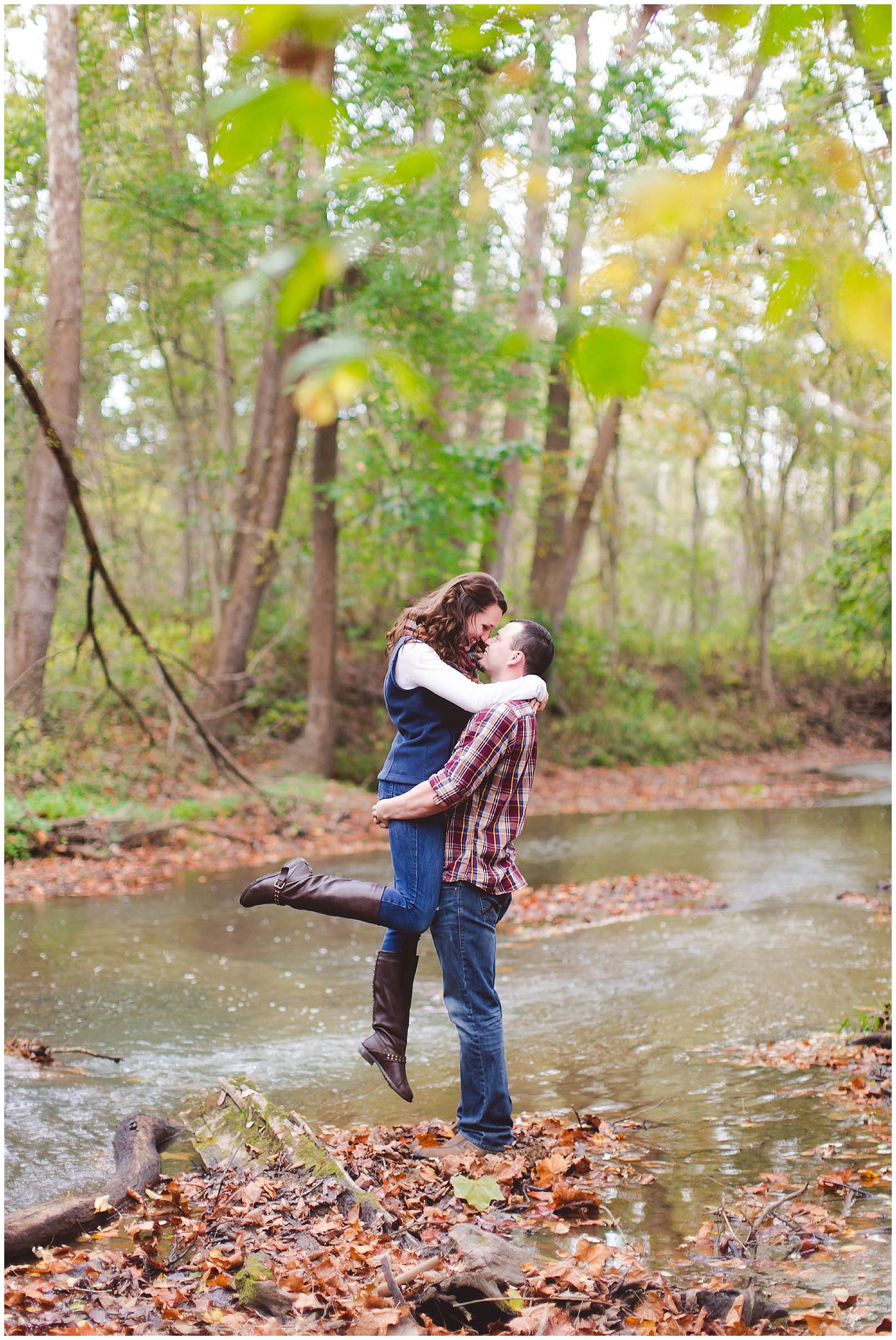 Cozy fall engagement session in a river, Fort Wayne Wedding Photographer_0002.jpg