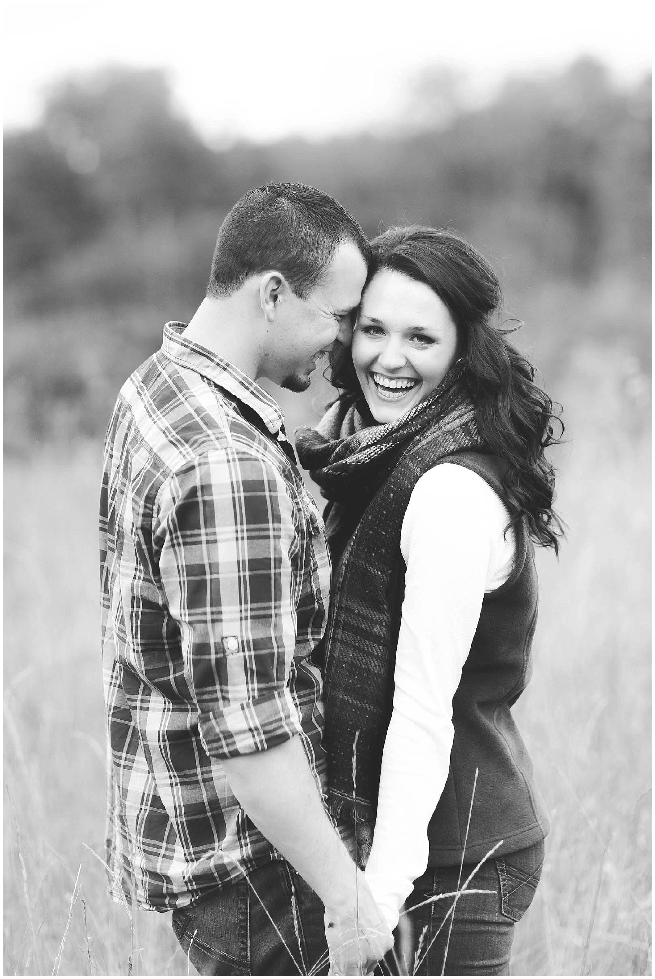 Cozy fall engagement session in a river, Fort Wayne Wedding Photographer_0030.jpg