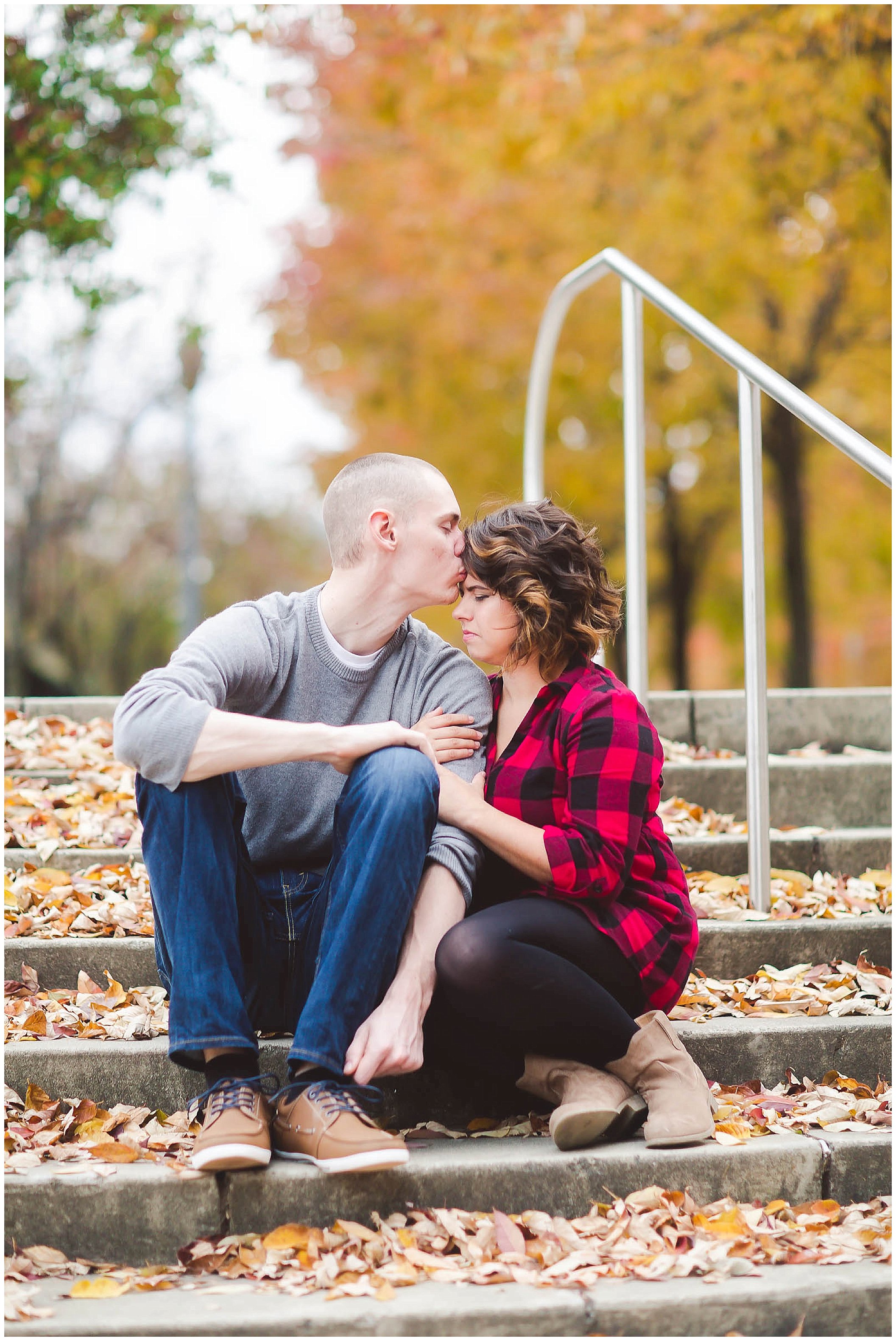 Romantic fall engagement session, Fort Wayne Wedding Photographer,_0022.jpg