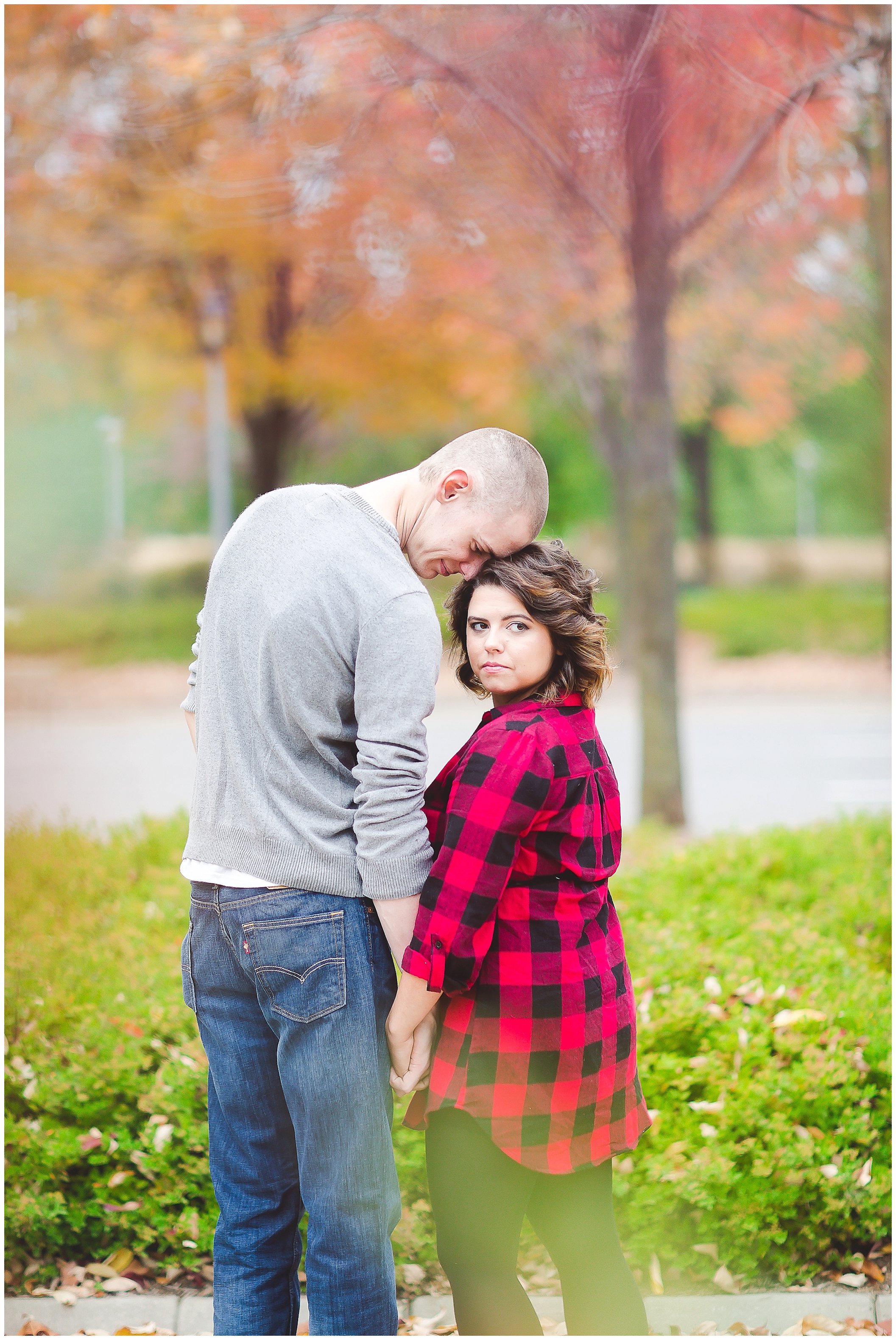 Romantic fall engagement session, Fort Wayne Wedding Photographer,_0024.jpg