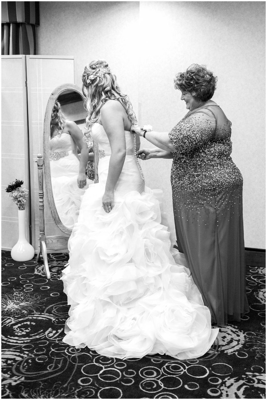 Gorgeous and Elegant wedding at The Landmark in Fort Wayne Indiana, Fort Wayne Wedding Photographer_0028