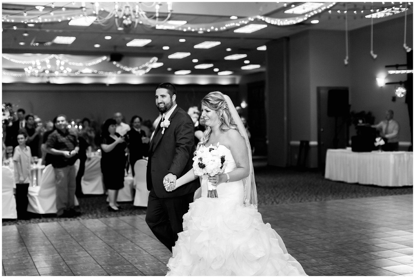 Gorgeous and Elegant wedding at The Landmark in Fort Wayne Indiana, Fort Wayne Wedding Photographer_0073