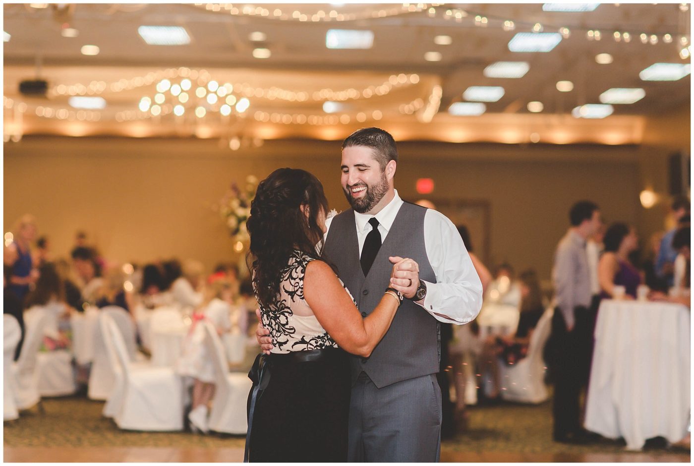 Gorgeous and Elegant wedding at The Landmark in Fort Wayne Indiana, Fort Wayne Wedding Photographer_0095