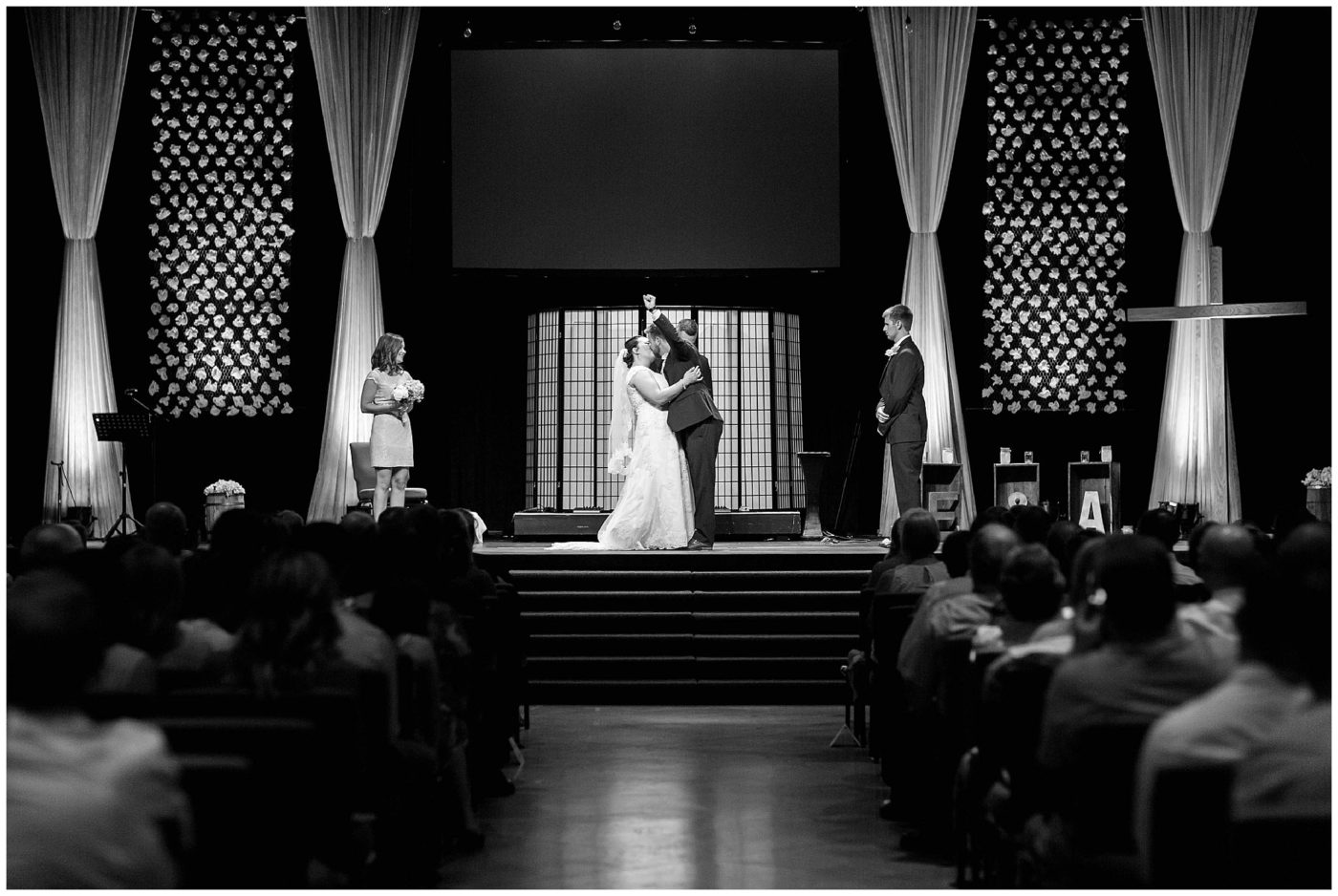beautiful wedding ceremony at Pathway church in fort Wayne Indiana, Fort Wayne Wedding Photographer_0002