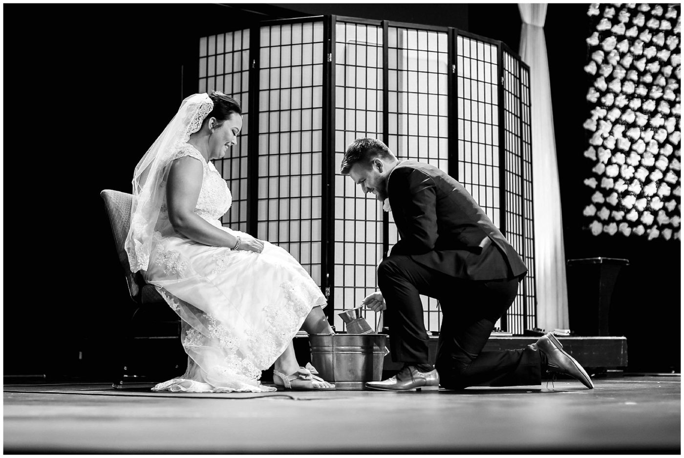 beautiful wedding ceremony at Pathway church in fort Wayne Indiana, Fort Wayne Wedding Photographer_0004