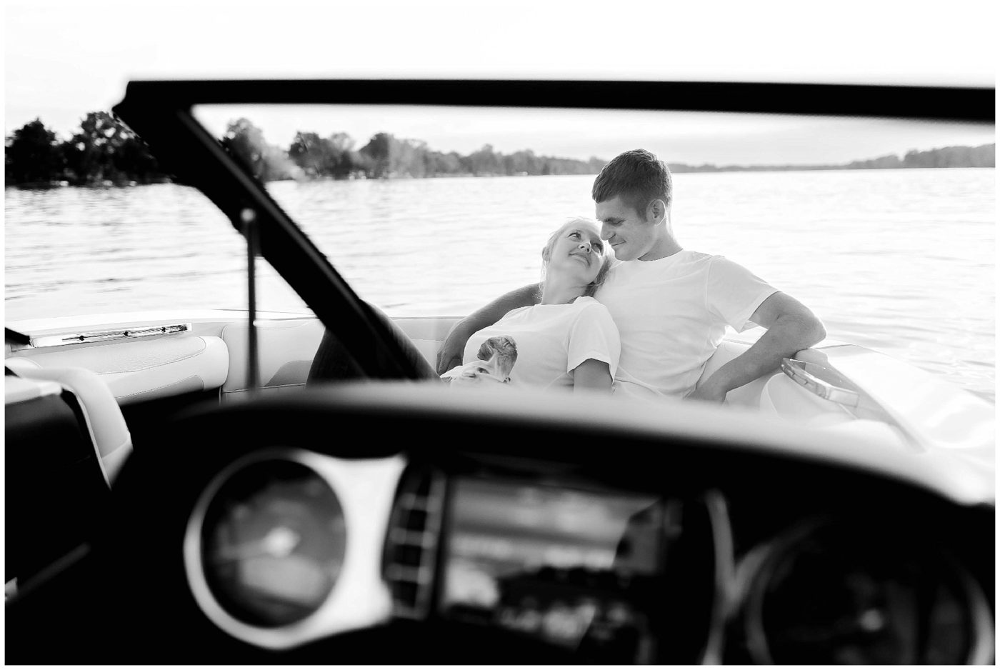 Aborable Boat Engagement on Lake Wawasee, Indiana Wedding Photographer_0002