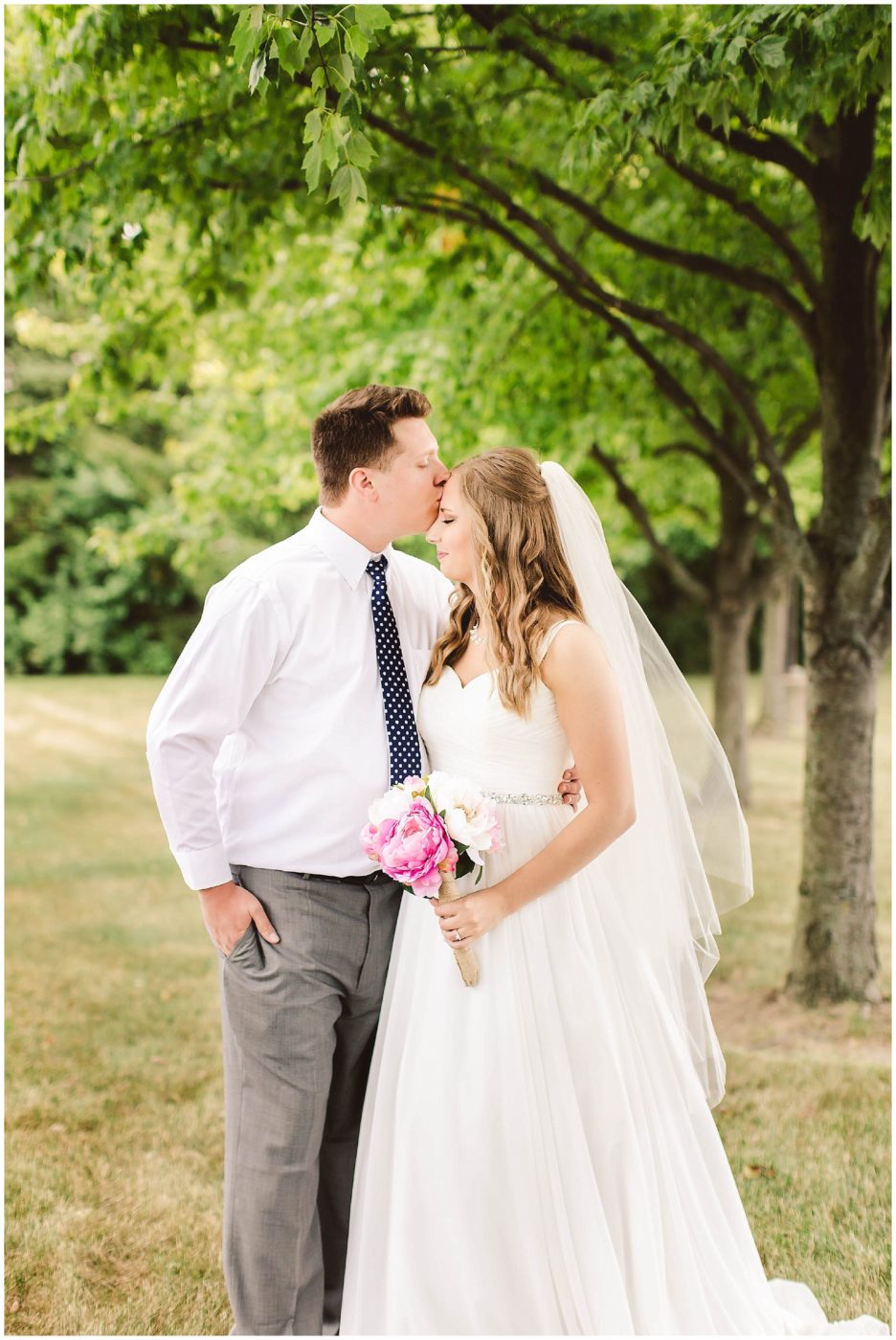 Fort Wayne Wedding Photographer, Stunning Wedding Photography in Fort Wayne_0002