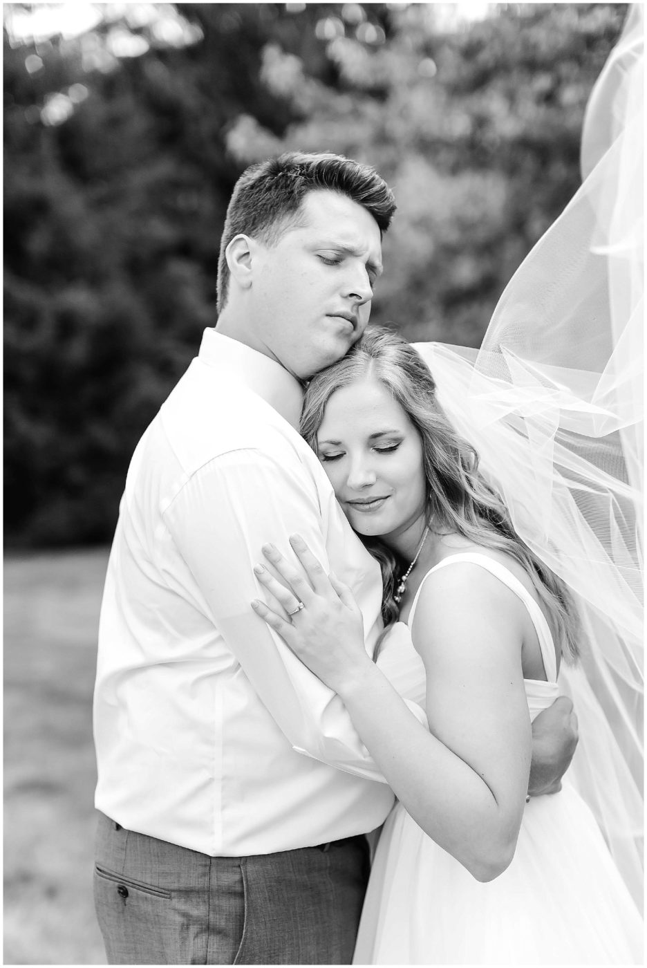 Fort Wayne Wedding Photographer, Stunning Wedding Photography in Fort Wayne_0010