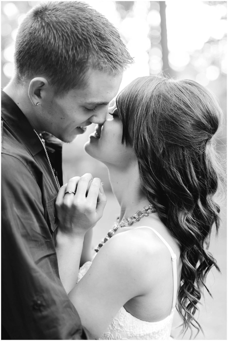 Romantic rainy engagement session, Fort Wayne Wedding Photographer_0005
