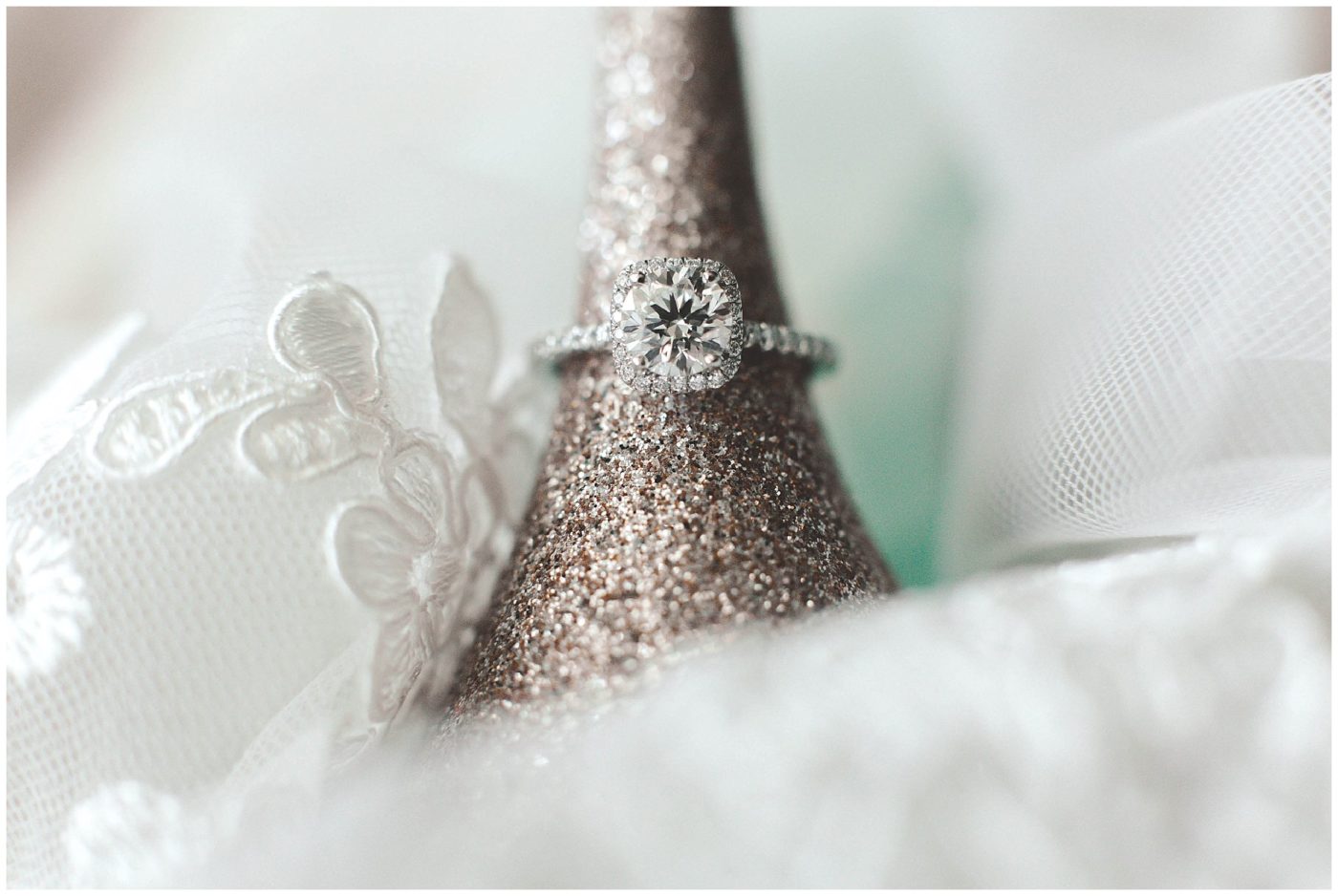 toledo-ohio-wedding-photographer-modern-hot-pink-wedding-inspiration_0033