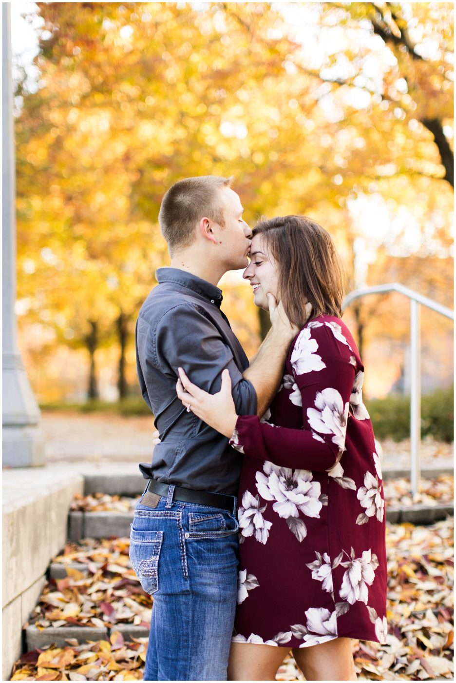fall-engagement-session-at-headwater-park-downtown-fort-wayne-fort-wayne-wedding-photographer_0008