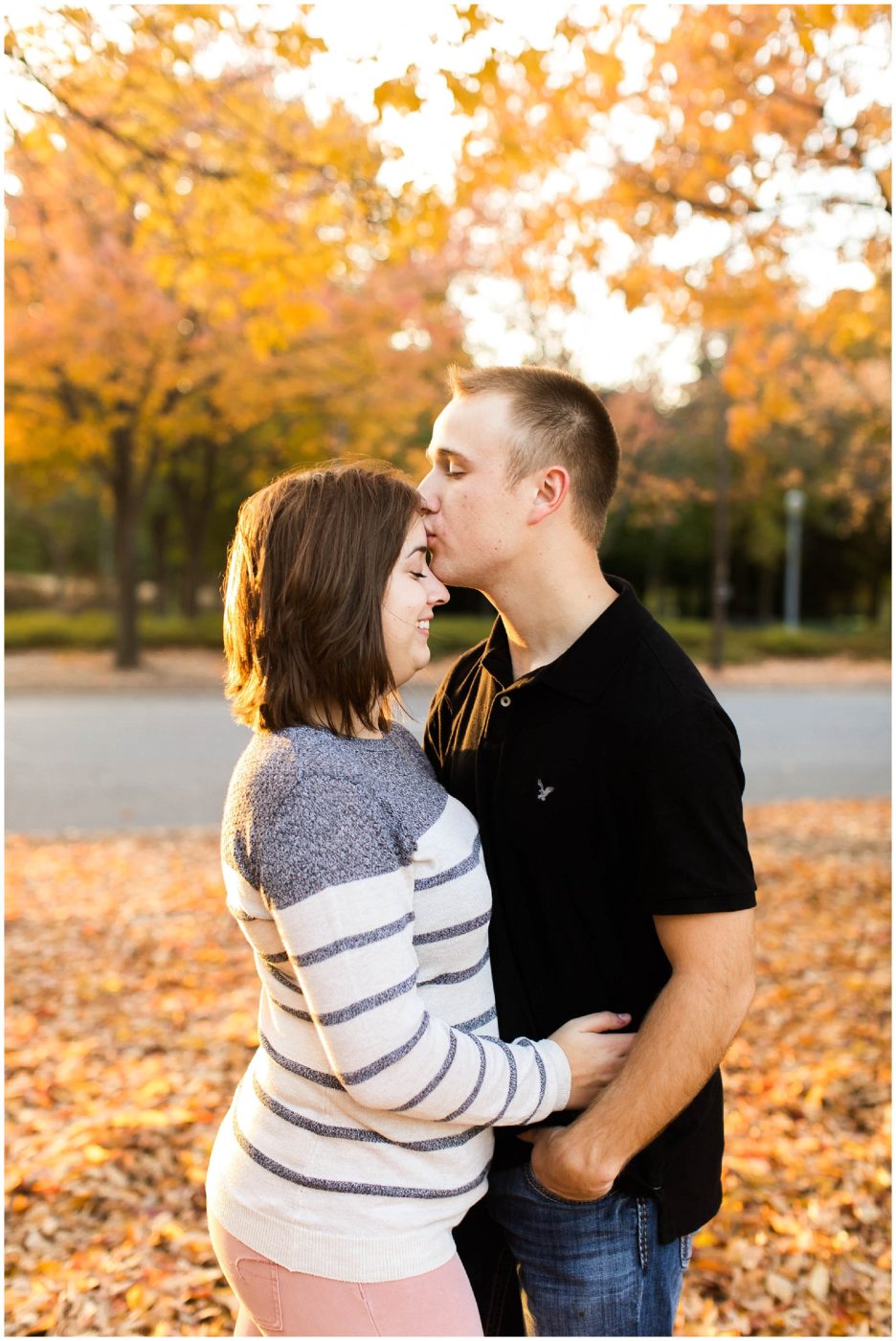 fall-engagement-session-at-headwater-park-downtown-fort-wayne-fort-wayne-wedding-photographer_0017