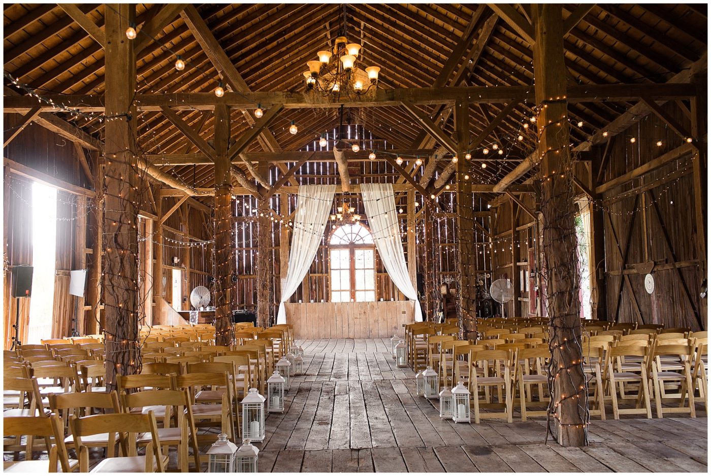 rustic-barn-wedding-at-marian-hills-farm_0015